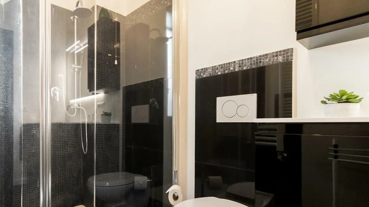 Italianway - Garigliano 4 Flat Apartment Milan 0*,